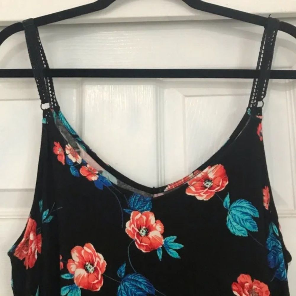 Torrid Size 2 Soft Floral Tank
